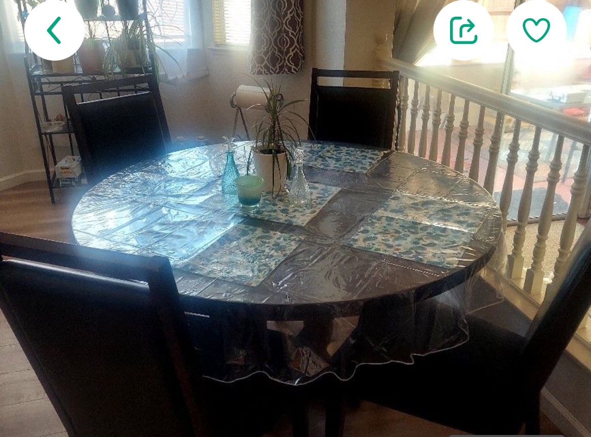 Round Dining Table With Four Chairs