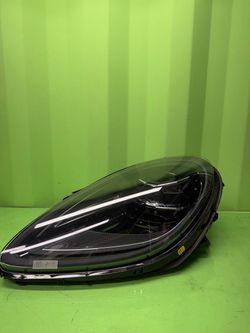 2019 2020 2021 PORSCHE MACAN Left Driver Side Headlight OEM 95B.941.015.H