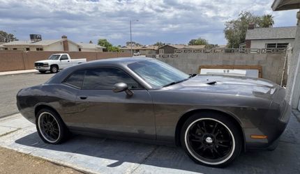 Dodge challenger vehicle