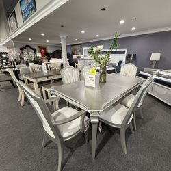 7 Pc Dining Table 