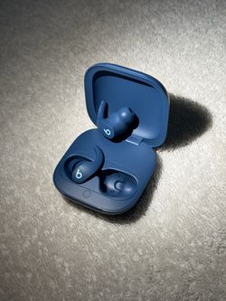 Beats Powerbeats Fit