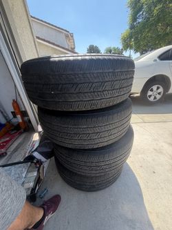 OEM Toyota tundra 20 in wheels with tires