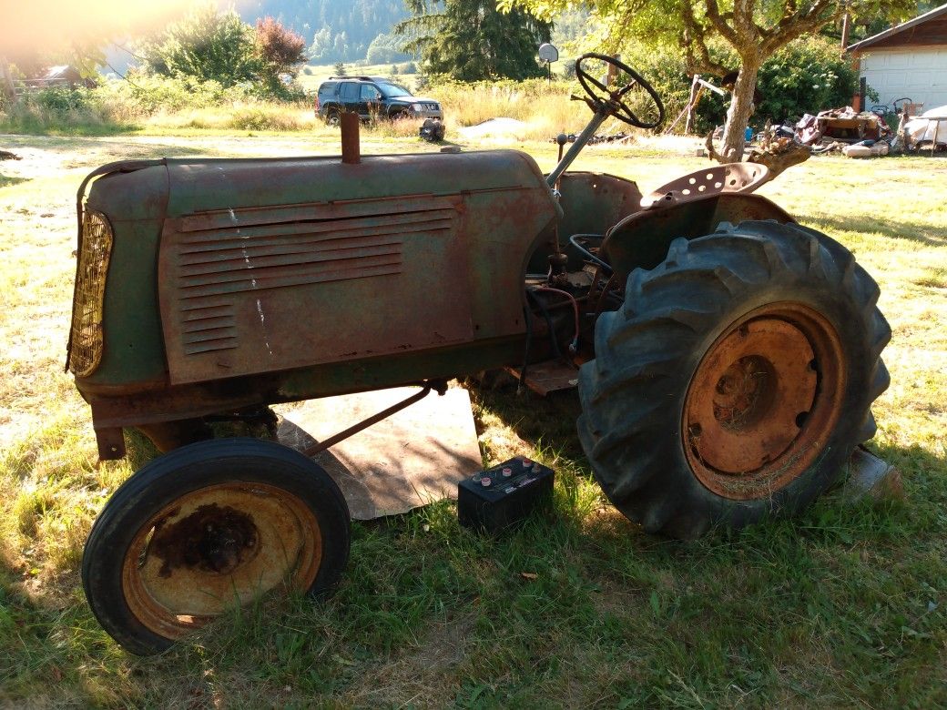 CLHVER Tractor Not Sure How Old