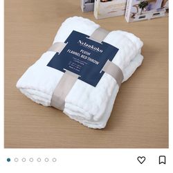 Nelaukoko Fleece Blanket Fuzzy Plush Throw Blanket 60" x 80", Super Soft Fluffy Lightweight Sofa Blanket Comfy Microfiber Flannel Blankets for Couch, 