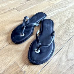 Banana Republic Women's Black Flip Flop Thong Sandal - Size 7M
