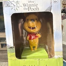 Disney Winnie the Pooh Bobblehead