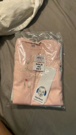 Gerber baby girl set of 6 onsie shirts 3-6 mth