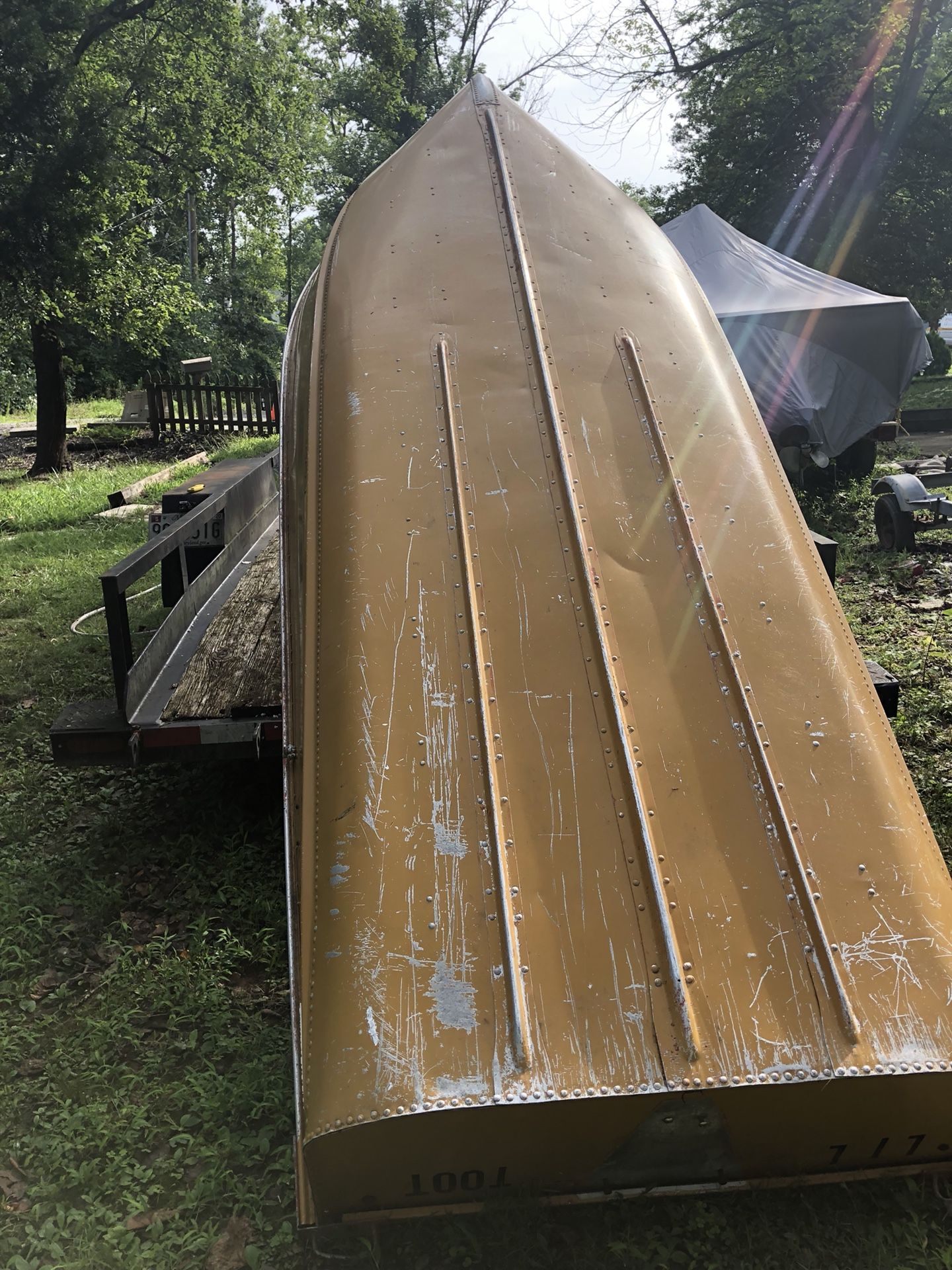 15’ Montgomery ward sea king aluminum boat. No motor with deal. Taking