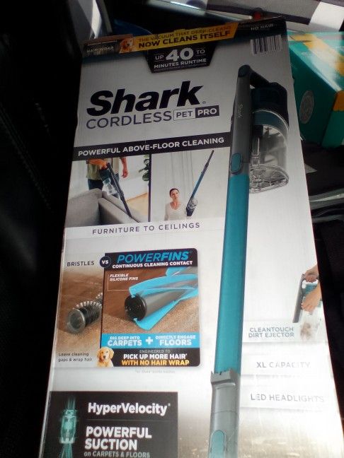 Shark Cordless Pet Pro Vacuum New.