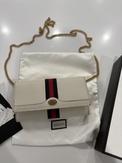 Gucci Wallet With Shoulder Chain