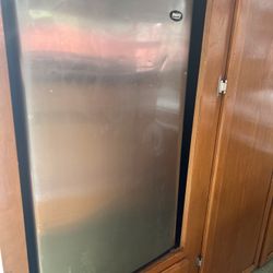Mini fridge 