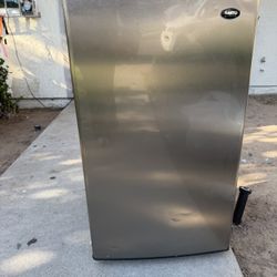 Little Fridge  Refrigerator