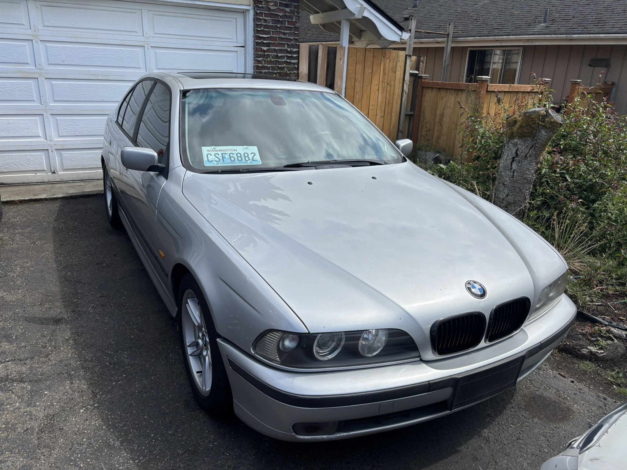 2000 BMW 540i