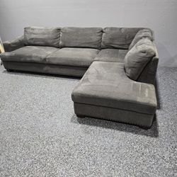 Beautiful Gray Sectional Couch!! Delivery Available