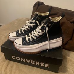 CONVERSE - GREAT CONDITION- SIZE 8.5 MENS/ 10 WOMENS