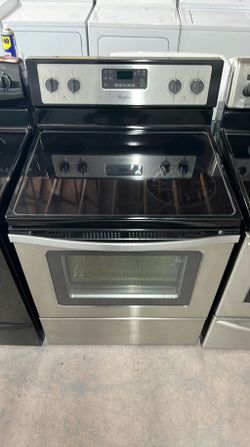 Whirlpool Stainless Electric Range Large Capacity