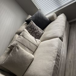 3 piece Cindy Crawford Lincoln sectional
