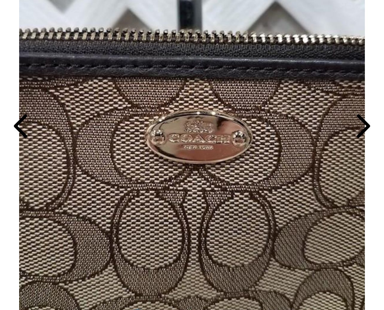 Wristlet