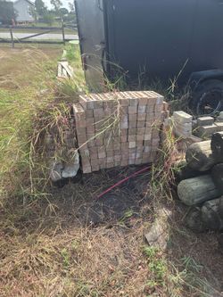 Free bricks about 100 of them