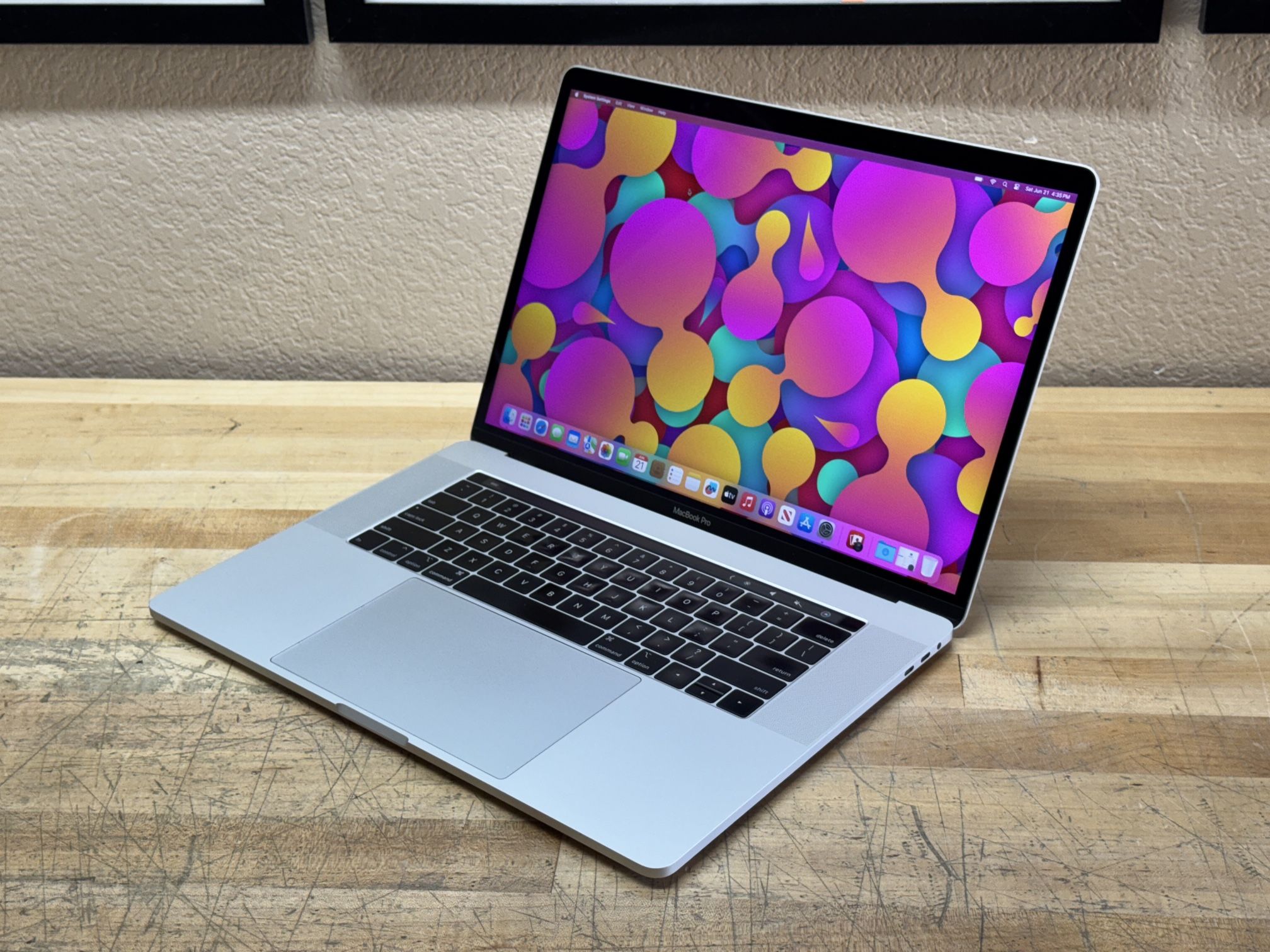 2018 15” MacBook Pro - 2.2 GHz i7 - 32GB - 500GB SSD