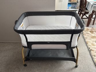 Jimglo 3-in-1 Bassinet + Mattress + more