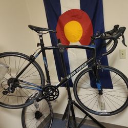 Novarra Road Bike  Comes With Custom Bike Work Rack /stand Xl Exellent Condition 
