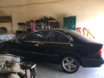 Parting Out 1997 BMW 540i