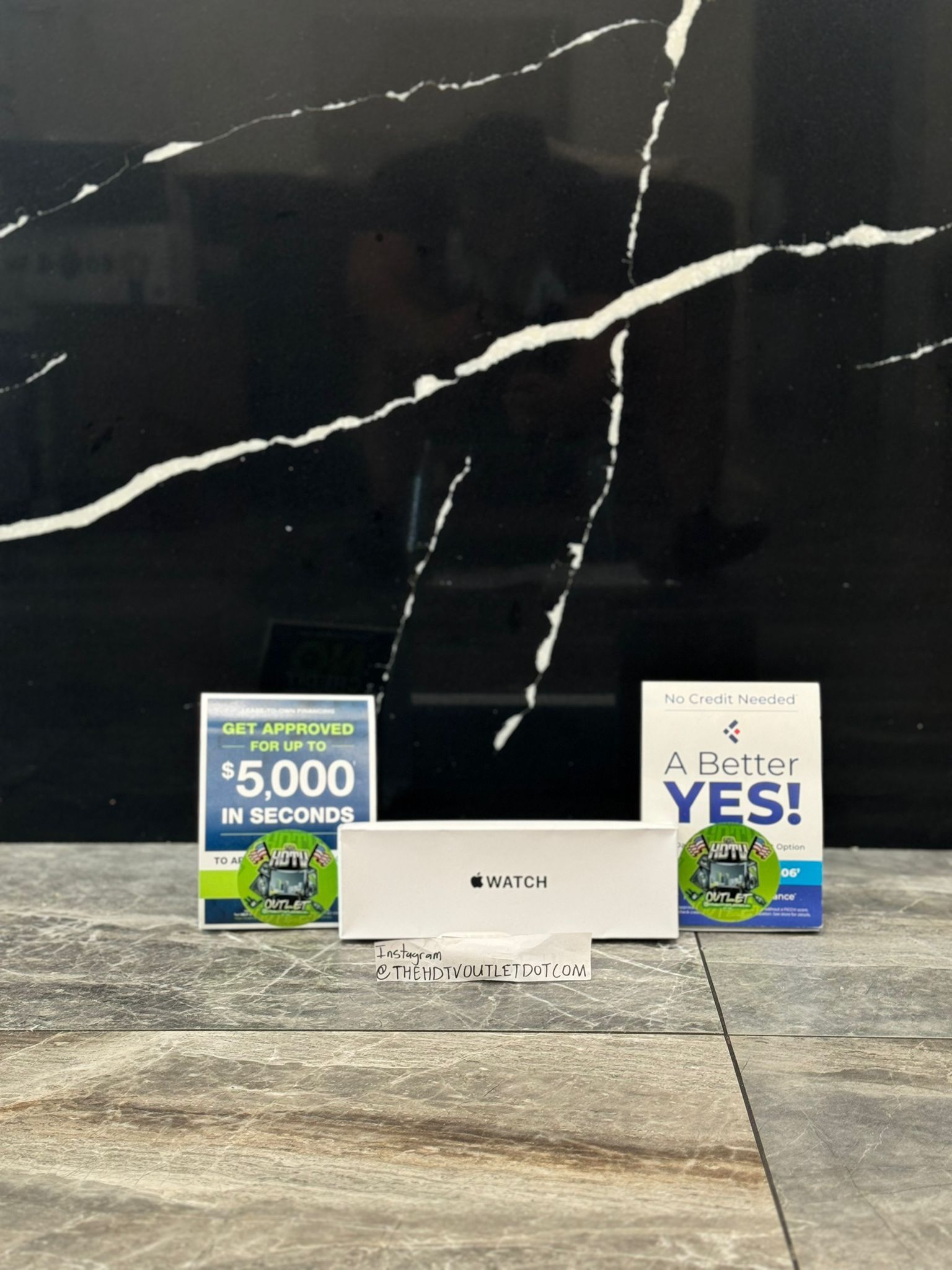 6340296 Apple Watch SE 2nd Gen gps 40m Electronics & Media