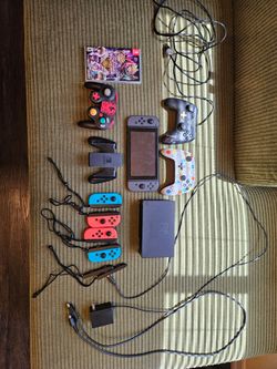 Nintendo Switch W/ CarryCase! Great ConditionRead Discription
