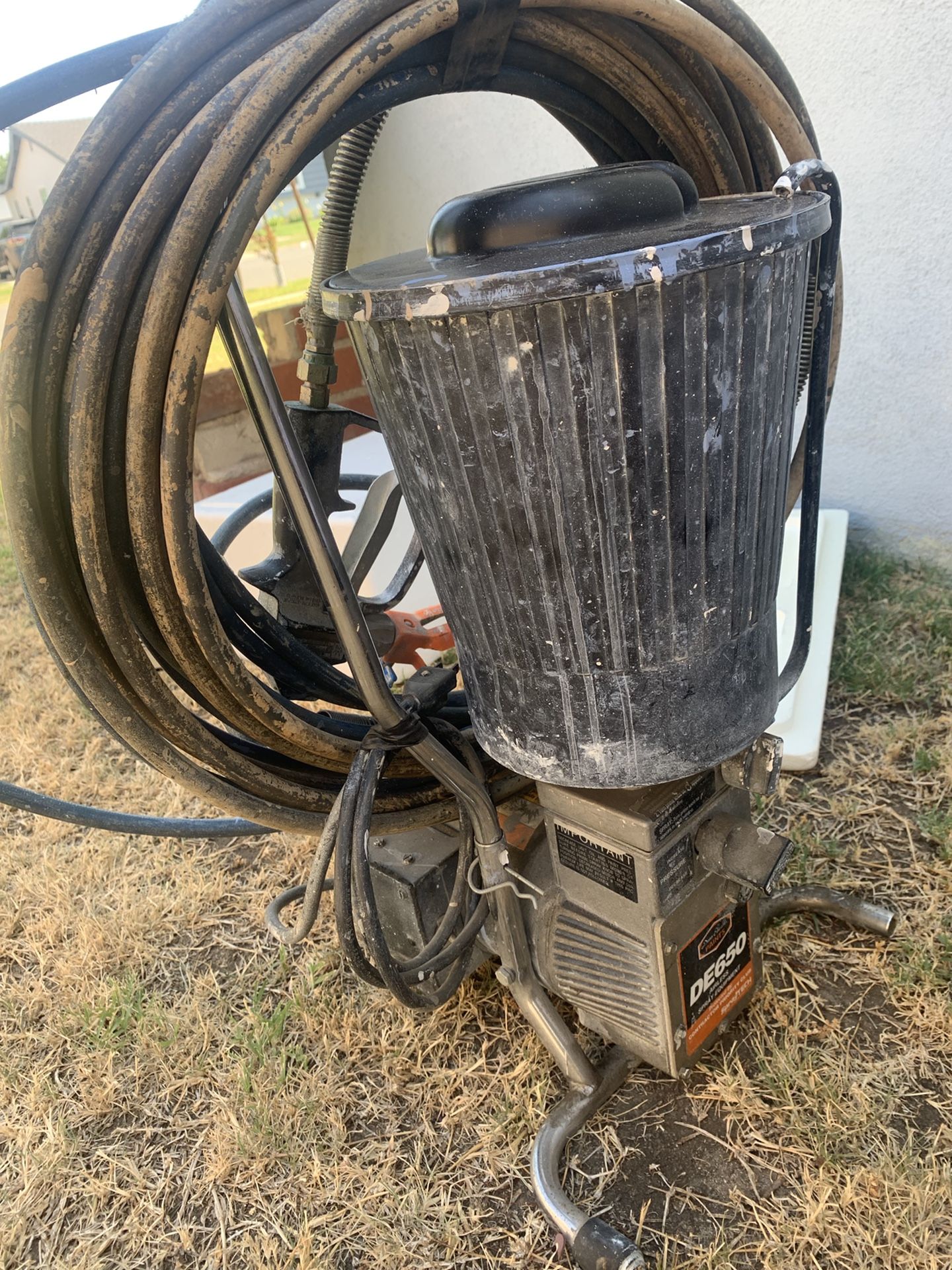 Used Dunn -Edwards Airless Spray Equipment