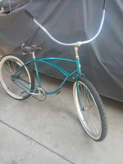 Schwinn beach cruiser.