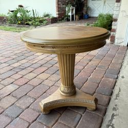 Round Side Table / End Table 