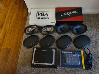 Car audio Sound system with 4 -6x9's , 4 channel amp and lc7i in excellent condition!!!