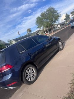 2018 Volkswagen Golf s
