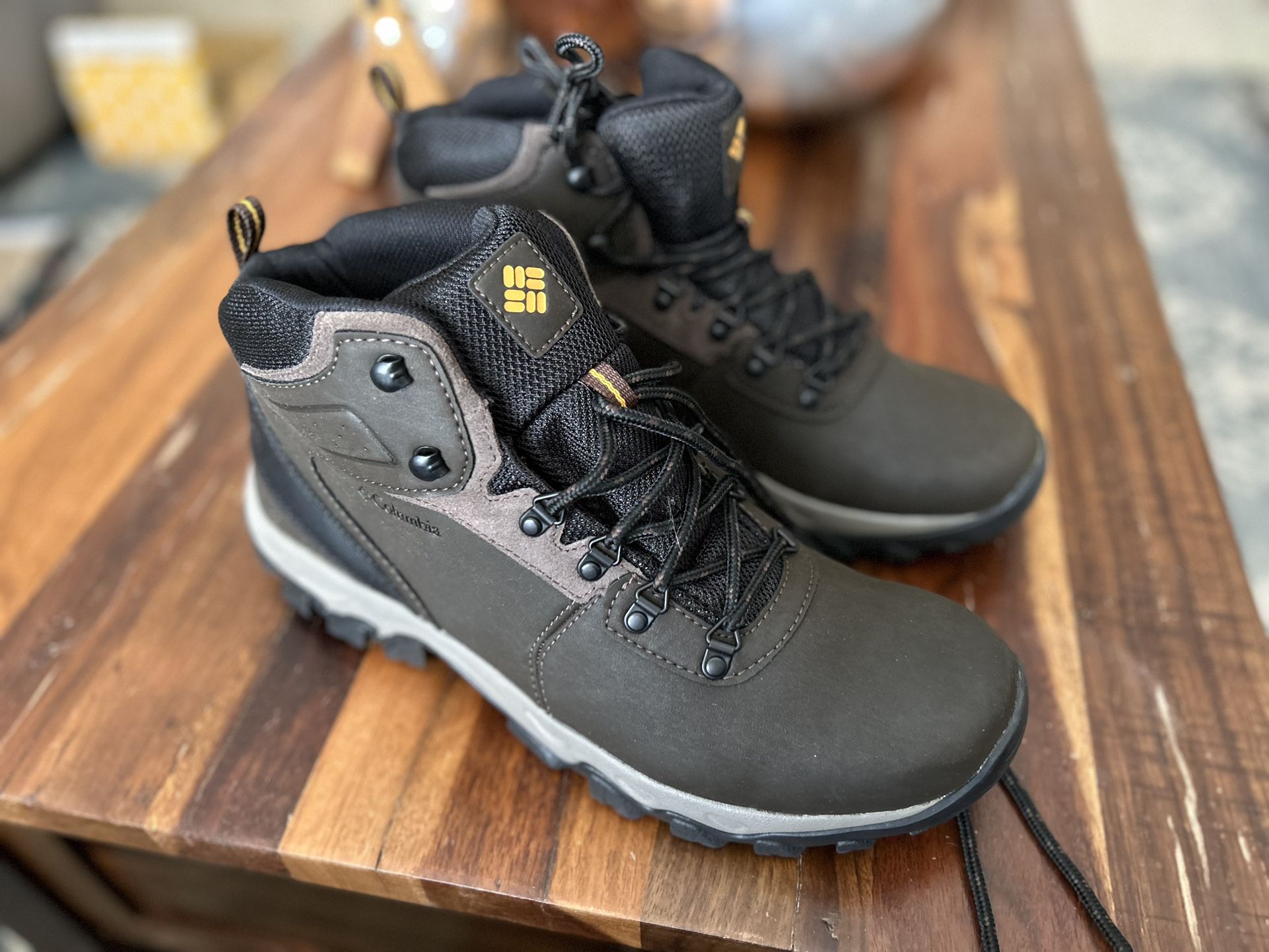 $69 Columbia Water Proof Boots Size 13