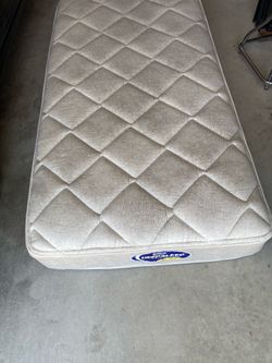 Free complete twin bed