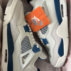 Jordan 4 Military Blue Sz 9.5