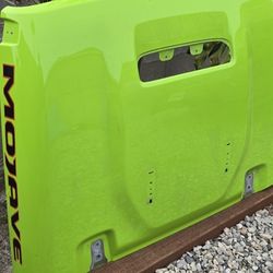 2024 OEM Jeep Mohave Hood