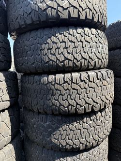 Vendo 35/12.50/R17 las 4 llantas Bfgoodrich por $200