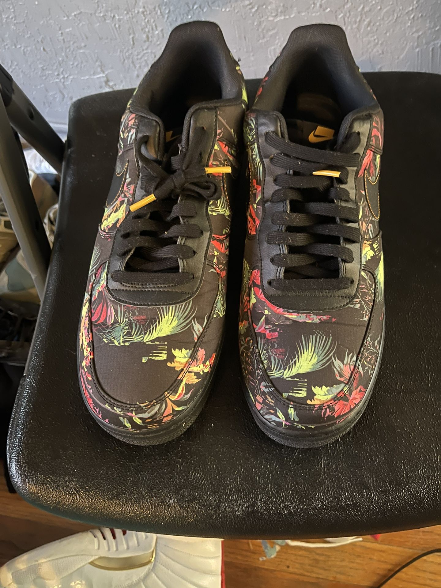 Floral Air Force One.