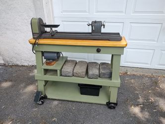 Craftsman woodworking lathe