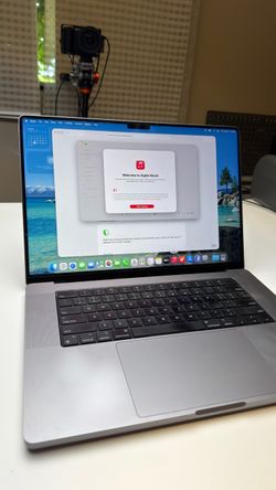 M1 Macbook Pro 16GB RAM 512GB SSD Good Condition
