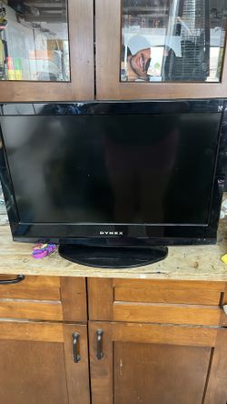 Black  20 inches tv