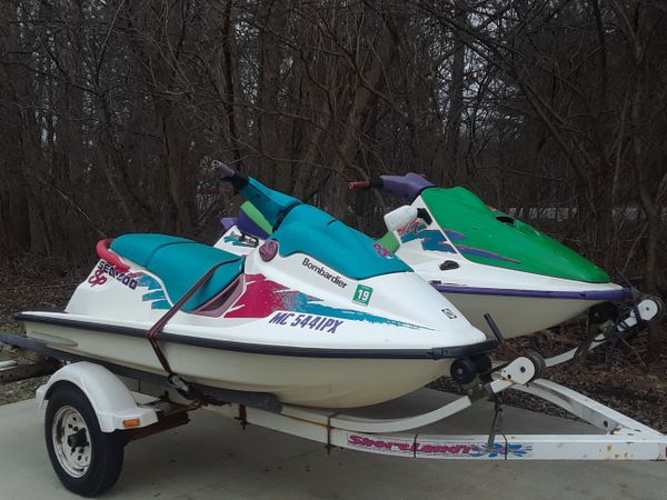 Two seadoo bombardier 1994 sp gtx