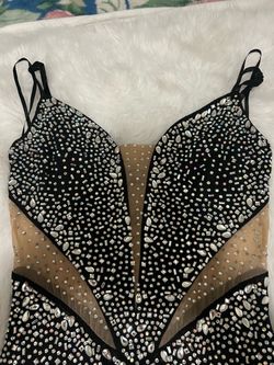 Skimmed bedazzled black dress  size S