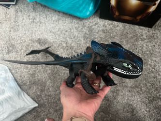 How to train your dragon figure