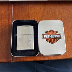 Harley Davidson Zippo Lighter, 2000 High Polished Chrome