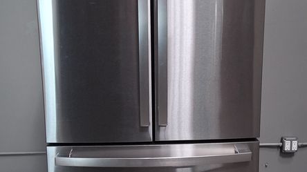 GE Profile 28.7 cu. ft. Stainless Steel 4-Door French Door Refrigerator with Dual-Dispense Autofill Pitcher (PGE29BYTFS-D-0160)