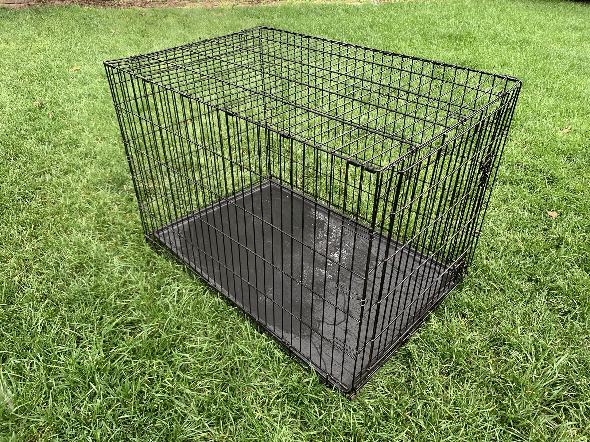 Large Dog Kennel / Crate