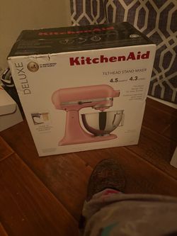 New in box 4.5qt kitchen aid mixer